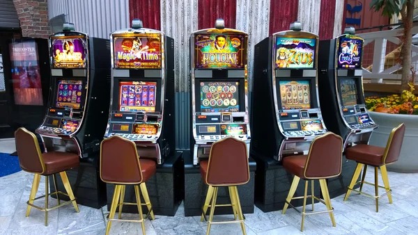 Evolution Gaming live dealer studio with multiple camera angles and professional dealers at miko69
