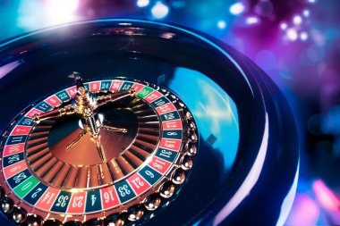Live-dealer blackjack table